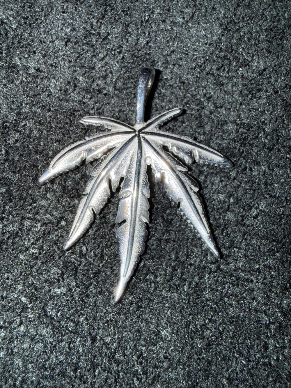 Men's Silver Leaf Pendant Necklace - Sleek Silver Finish